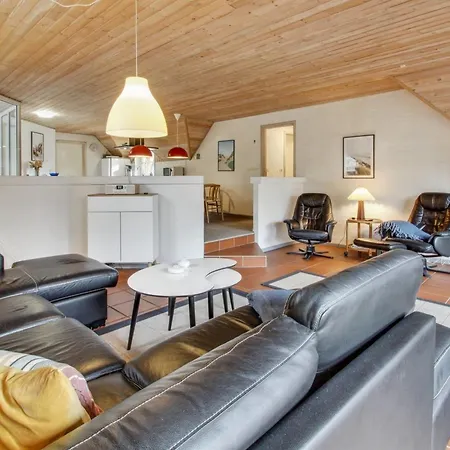 Albin - 2-8km From The Sea By Interhome Nyaraló *