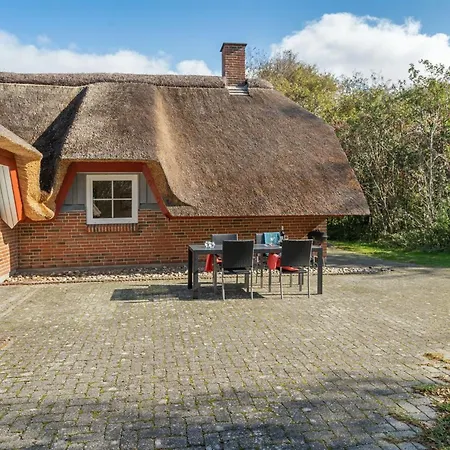 Albin - 2-8km From The Sea By Interhome Nyaraló *